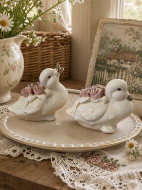 🕊️ Vintage Porcelain Duck Salt & Pepper Set with Pink Roses
